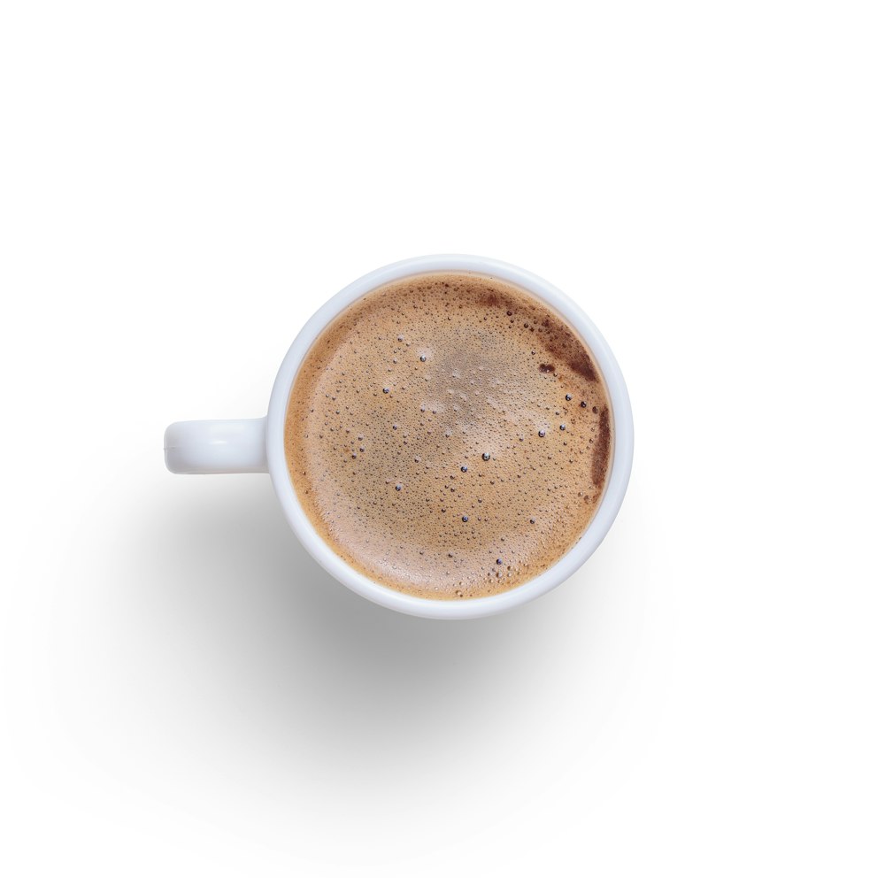 Tasse de café aux champignons vue de dessus